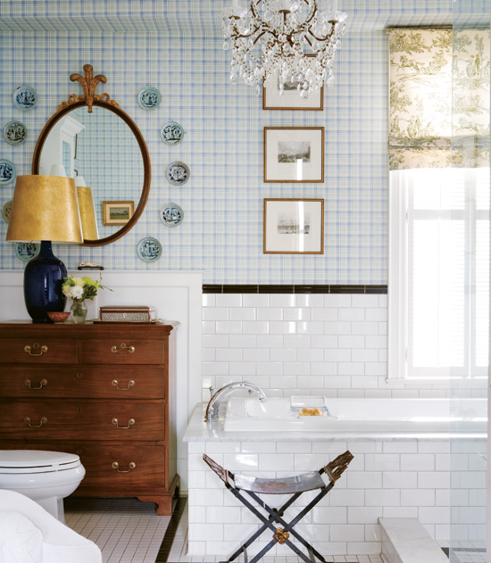 chandelier_bath_February10-Virginia_MacDonald_photographer_Style_at_home_magazine