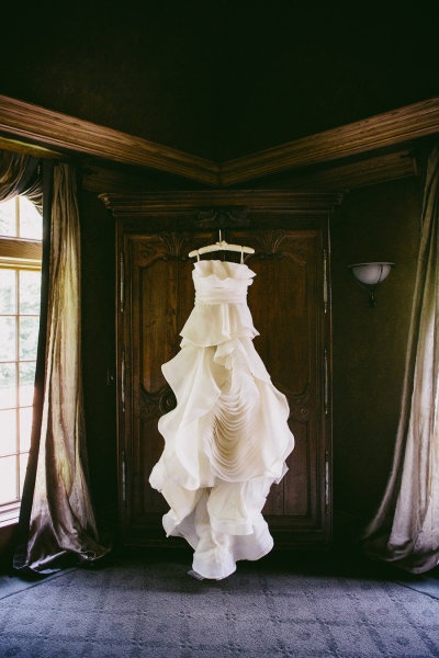 stunning wedding dress Vera Wang gown ruffles
