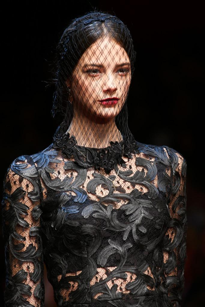Project Fairytale: Favourite details from Dolce & Gabbana Spring 2015 RTW collection