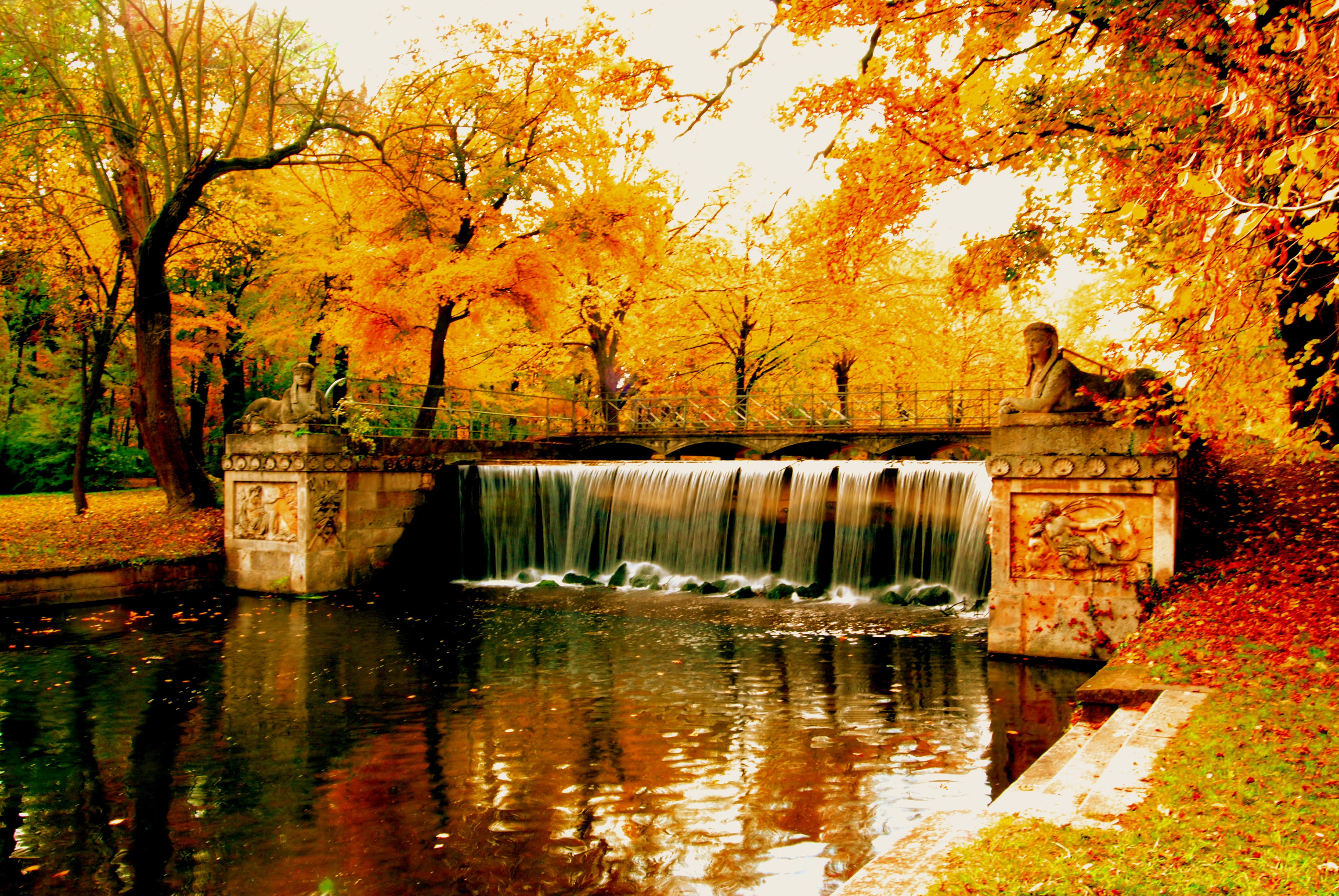 @projectfairytale: The Most Beautiful places to Visit this Fall